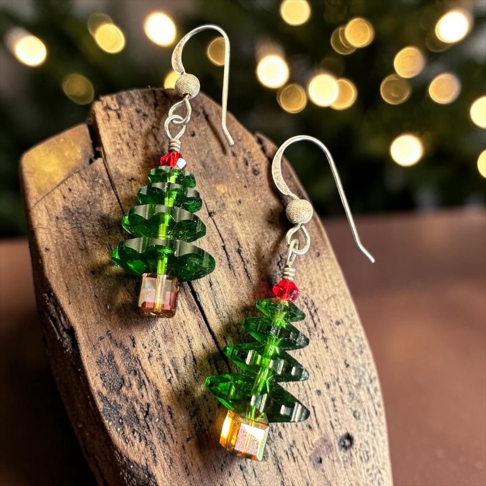 Beaded Dangle Christmas Tree Earrings Green Sterling Silver 925